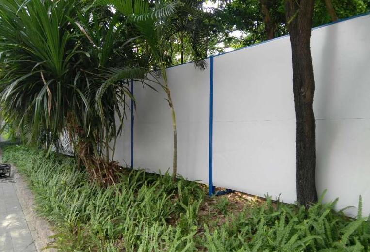 深圳圍擋廠家告訴你深圳工程圍擋的價(jià)格是多少?