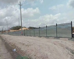 【旭東鋼構】向惠州惠東縣大門工程項目建設提供工地圍擋