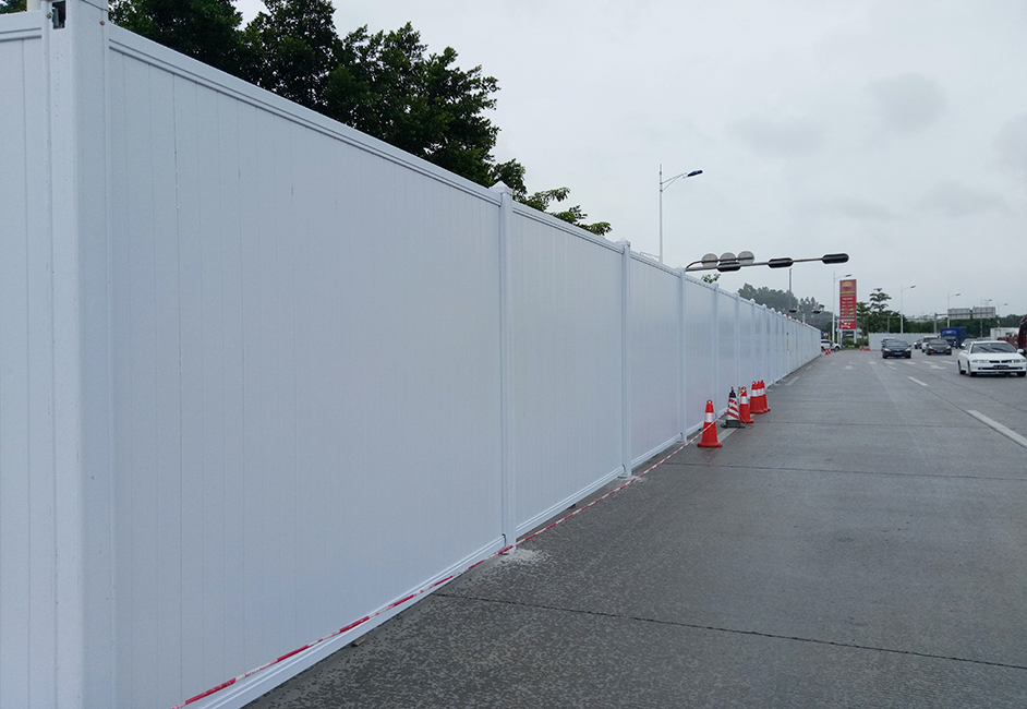 旭東鋼構(gòu)PVC圍擋對比其他圍擋有哪些特點優(yōu)勢？